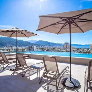 Сasa de vacaciones Sleek Versalles 2br Roma Encore, Puerto Vallarta